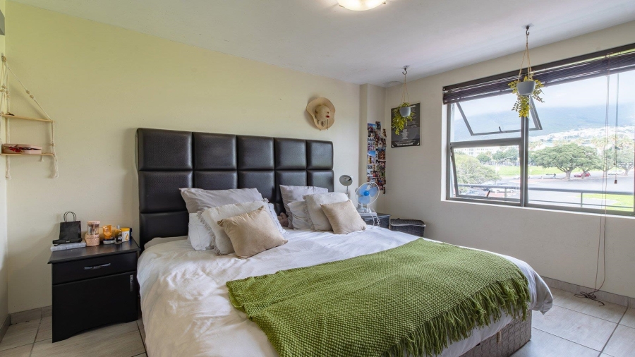2 Bedroom Property for Sale in Zonnebloem Western Cape